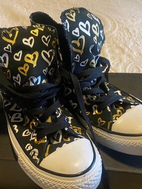 Women’s Hearts High Top Converse